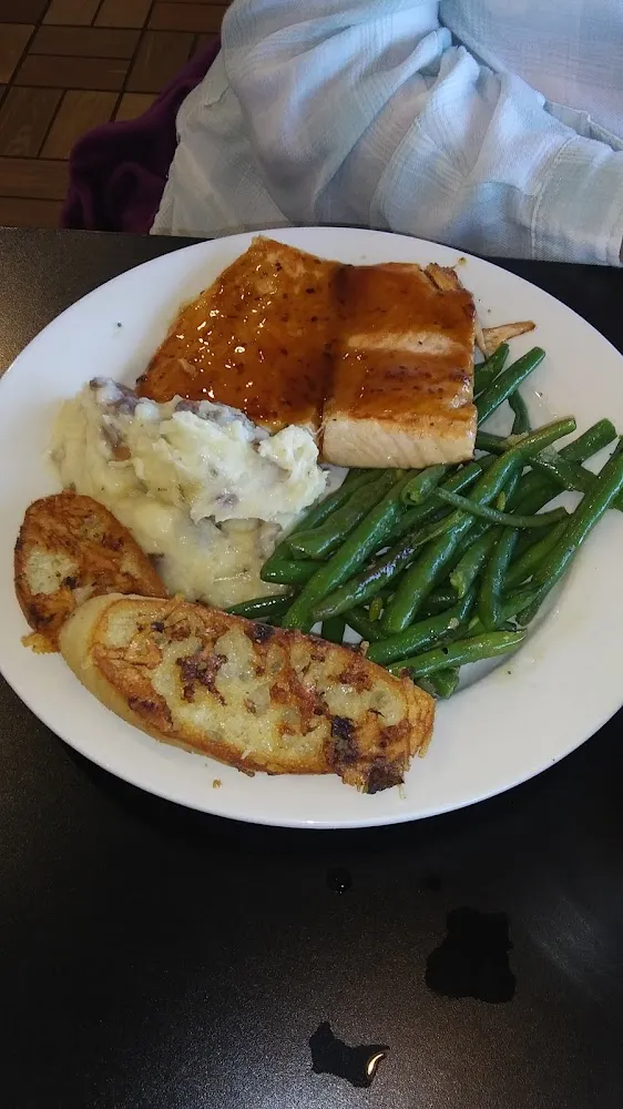 Teriyaki Salmon with Green Beans and Mashed Potatoes